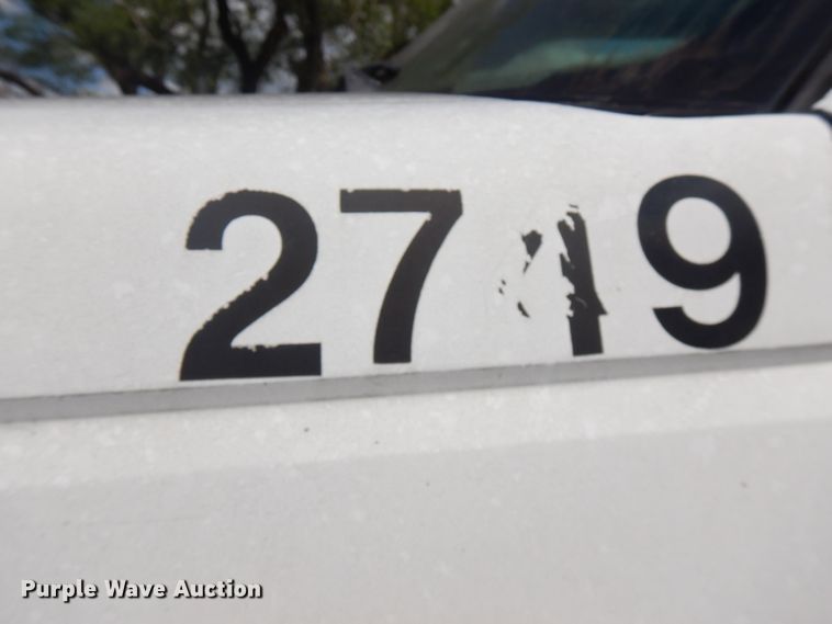 image for item FN9292 1997 GMC C8500  crane truck