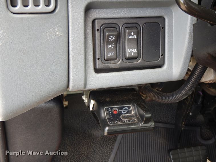 image for item FN9331 2005 International 4440  bucket truck