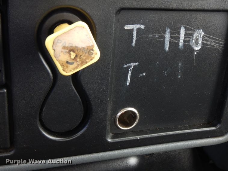 image for item FN9331 2005 International 4440  bucket truck