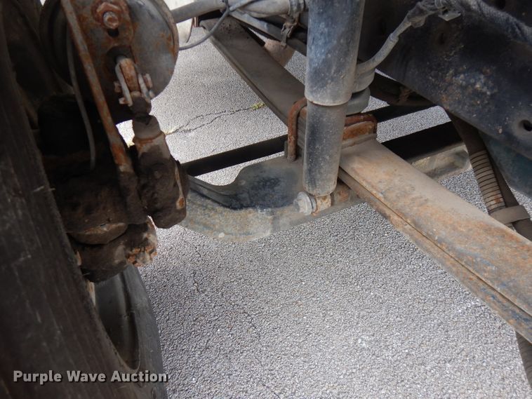 image for item FN9331 2005 International 4440  bucket truck