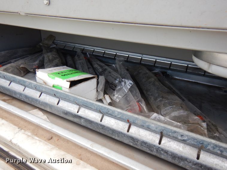 image for item FN9331 2005 International 4440  bucket truck