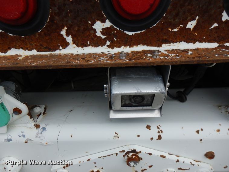 image for item FN9331 2005 International 4440  bucket truck