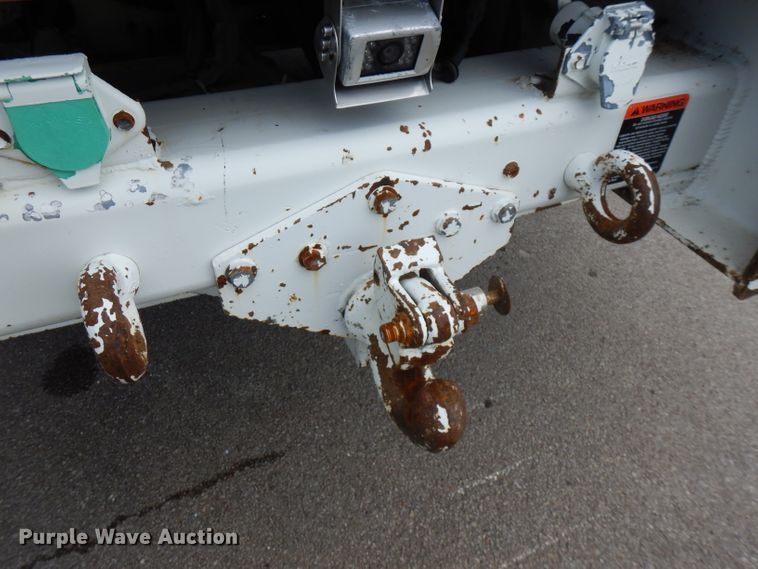 image for item FN9331 2005 International 4440  bucket truck