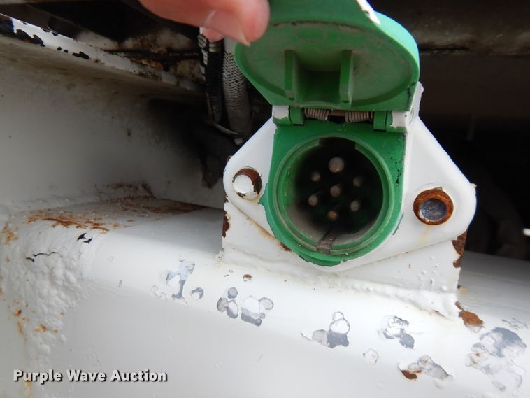 image for item FN9331 2005 International 4440  bucket truck