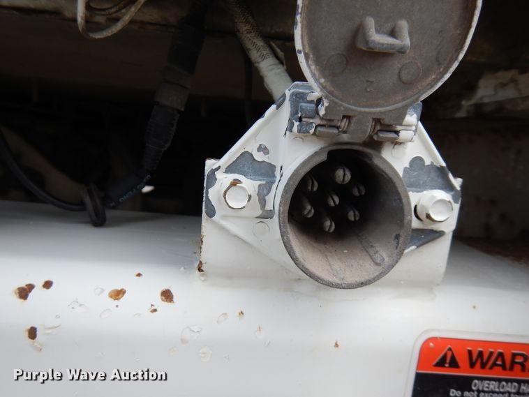 image for item FN9331 2005 International 4440  bucket truck