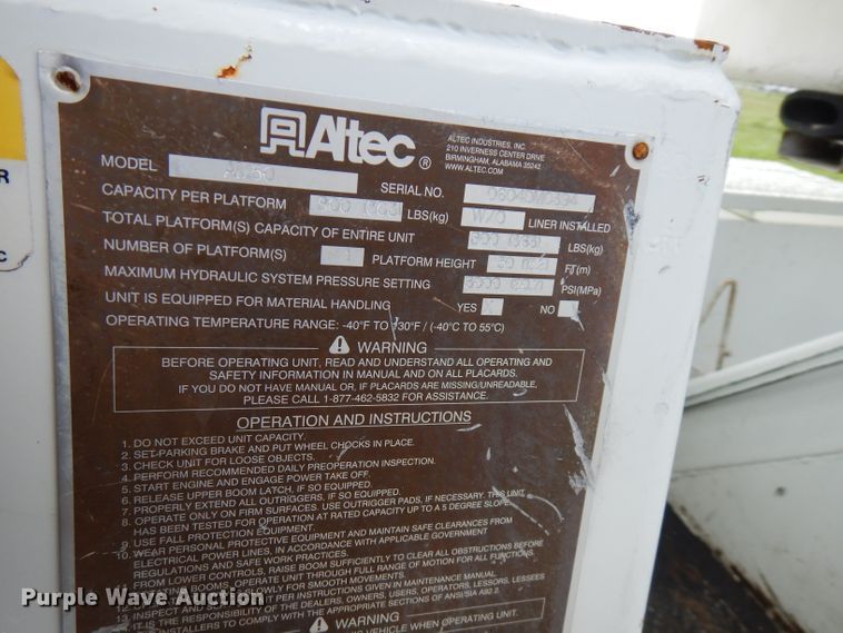 image for item FN9331 2005 International 4440  bucket truck