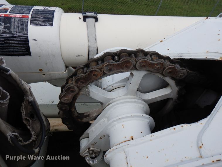 image for item FN9331 2005 International 4440  bucket truck