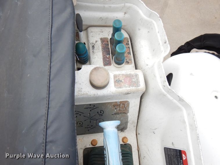 image for item FN9331 2005 International 4440  bucket truck