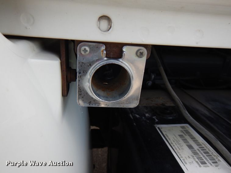 image for item FN9331 2005 International 4440  bucket truck