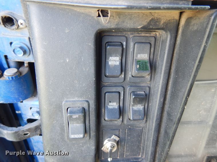 image for item FN9333 1999 International 8100  dump truck