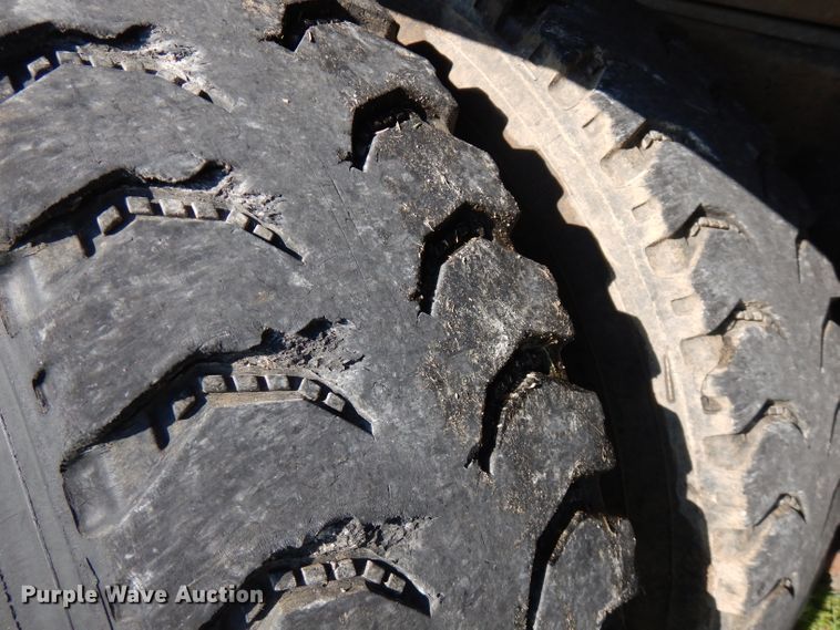 image for item FN9333 1999 International 8100  dump truck