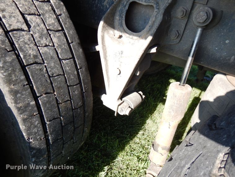 image for item FN9333 1999 International 8100  dump truck