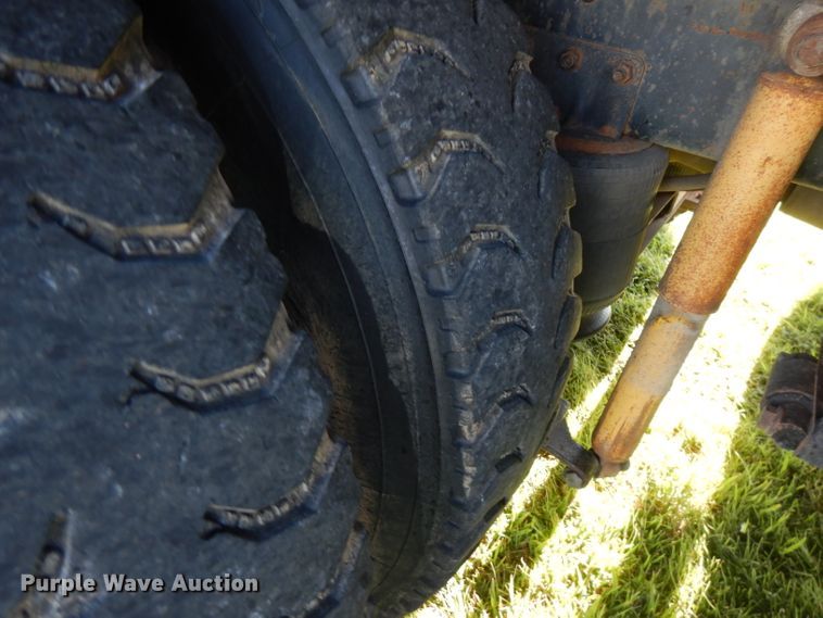 image for item FN9333 1999 International 8100  dump truck