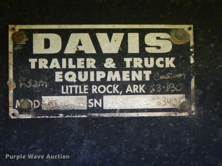 image for item FN9333 1999 International 8100  dump truck