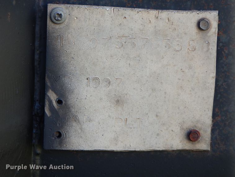 image for item FN9333 1999 International 8100  dump truck