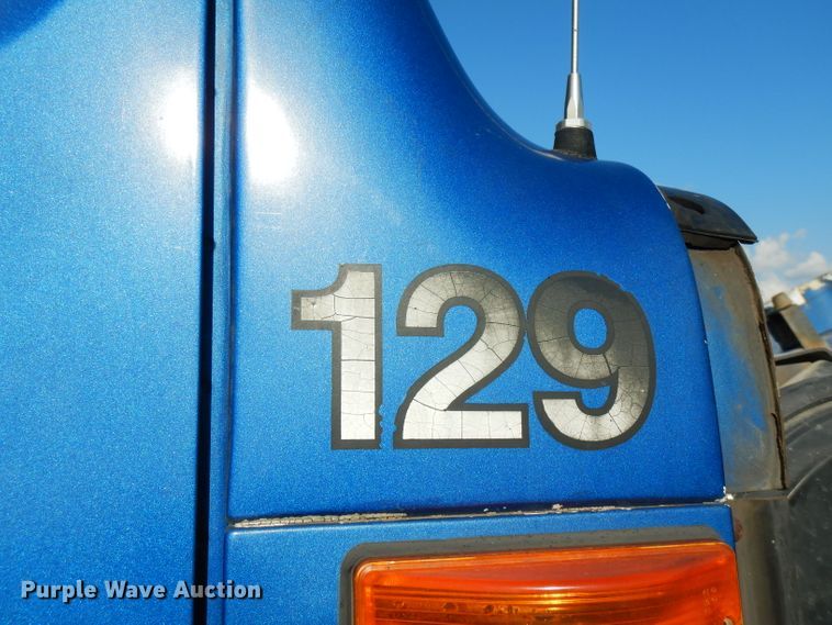 image for item FN9333 1999 International 8100  dump truck