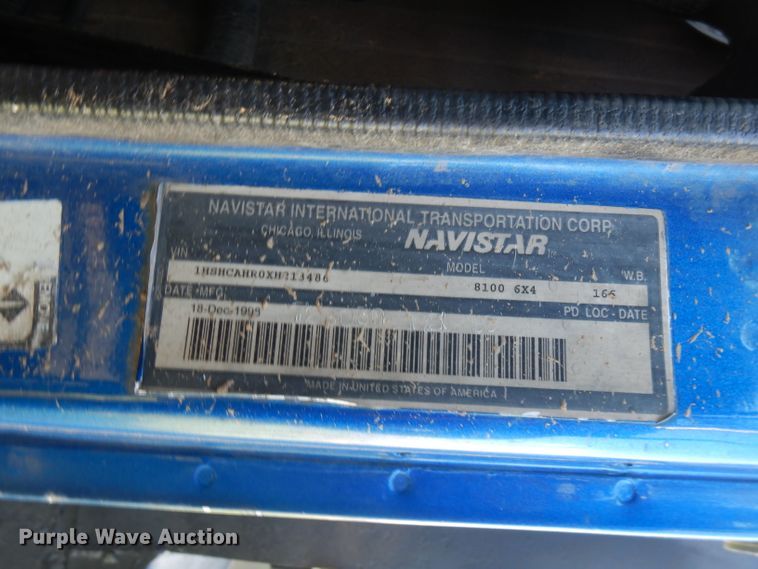 image for item FN9333 1999 International 8100  dump truck