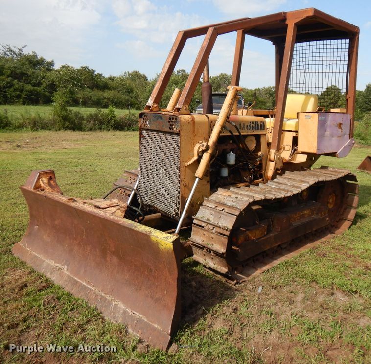 image for item FN9334 1974 Case 450  dozer