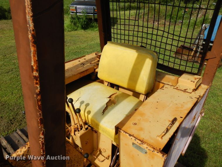 image for item FN9334 1974 Case 450  dozer