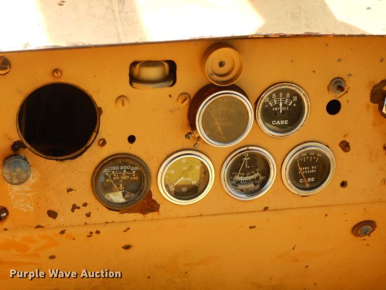 image for item FN9334 1974 Case 450  dozer