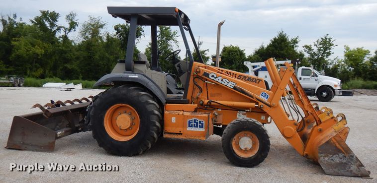 image for item FN9335 2007 Case 570MXT  landscape tractor