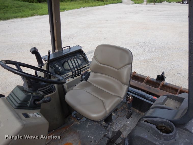 image for item FN9335 2007 Case 570MXT  landscape tractor