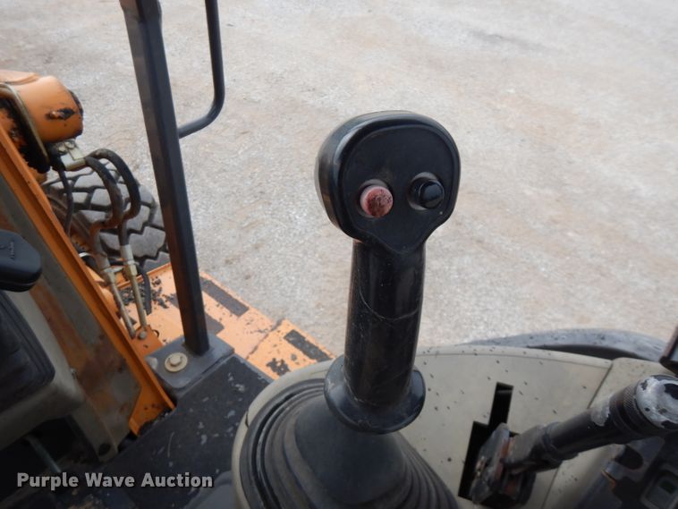 image for item FN9335 2007 Case 570MXT  landscape tractor