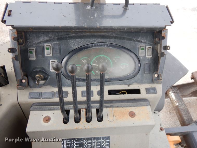 image for item FN9335 2007 Case 570MXT  landscape tractor