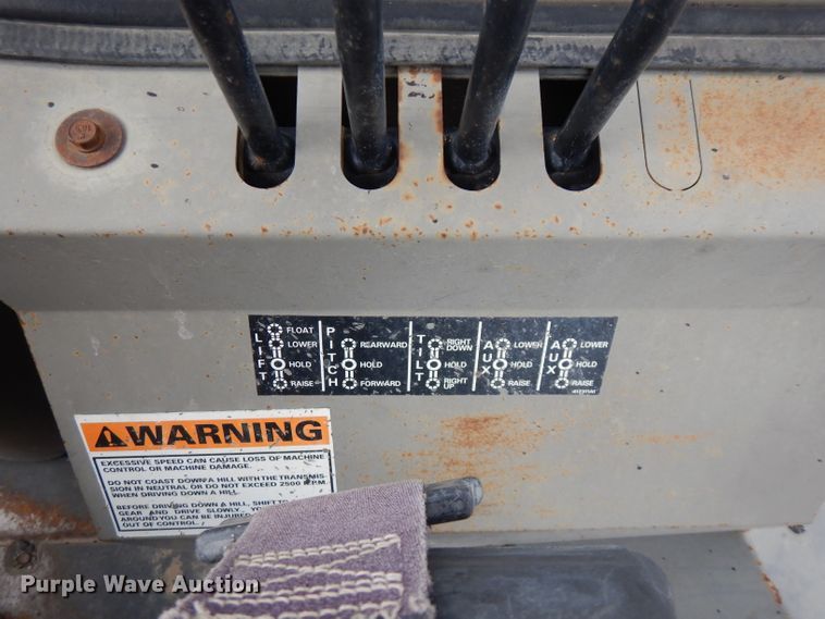 image for item FN9335 2007 Case 570MXT  landscape tractor