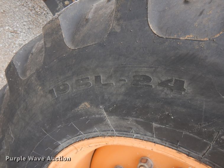 image for item FN9335 2007 Case 570MXT  landscape tractor