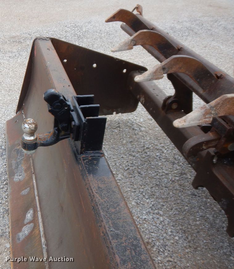 image for item FN9335 2007 Case 570MXT  landscape tractor