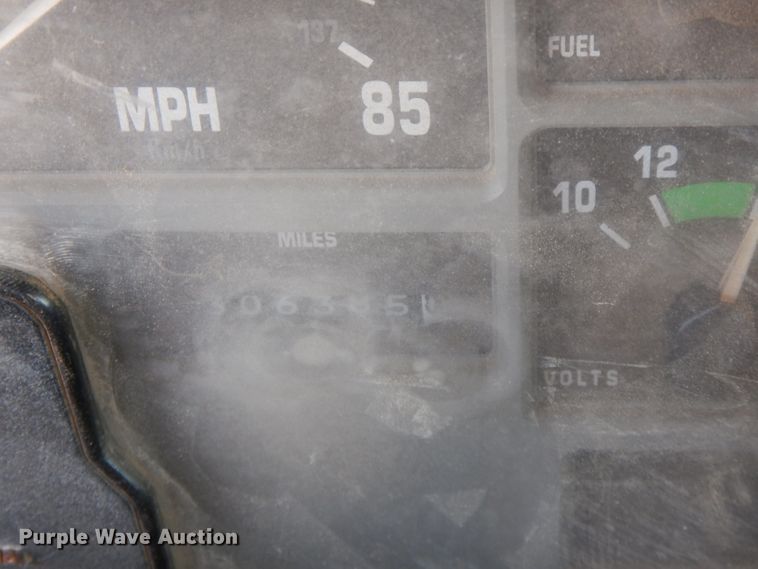 image for item FN9337 1998 International 4900  dump truck