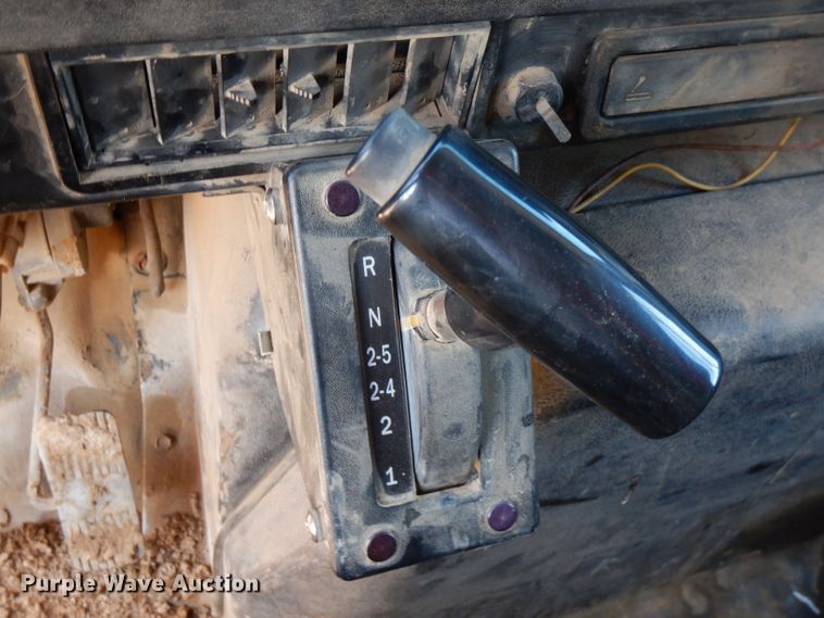 image for item FN9337 1998 International 4900  dump truck