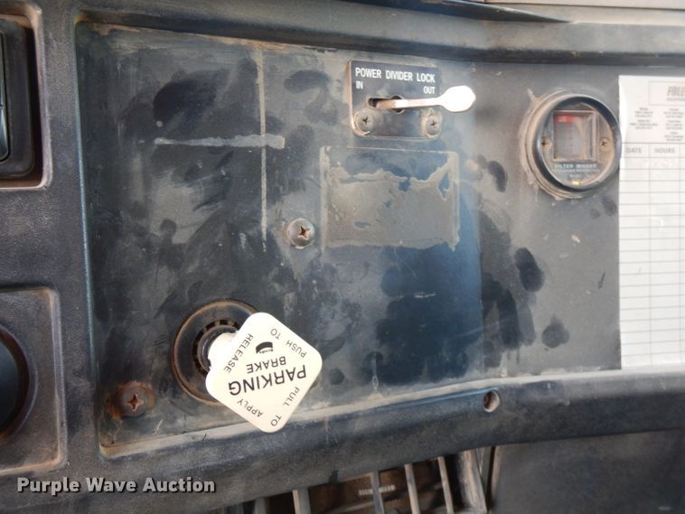 image for item FN9337 1998 International 4900  dump truck