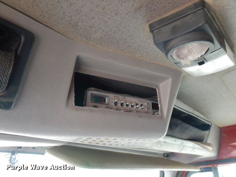 image for item FN9337 1998 International 4900  dump truck