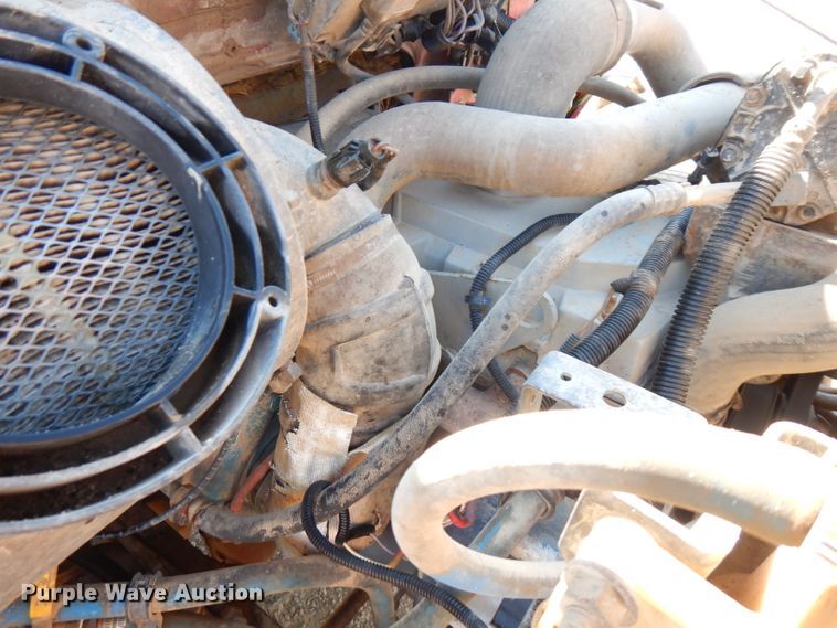 image for item FN9337 1998 International 4900  dump truck