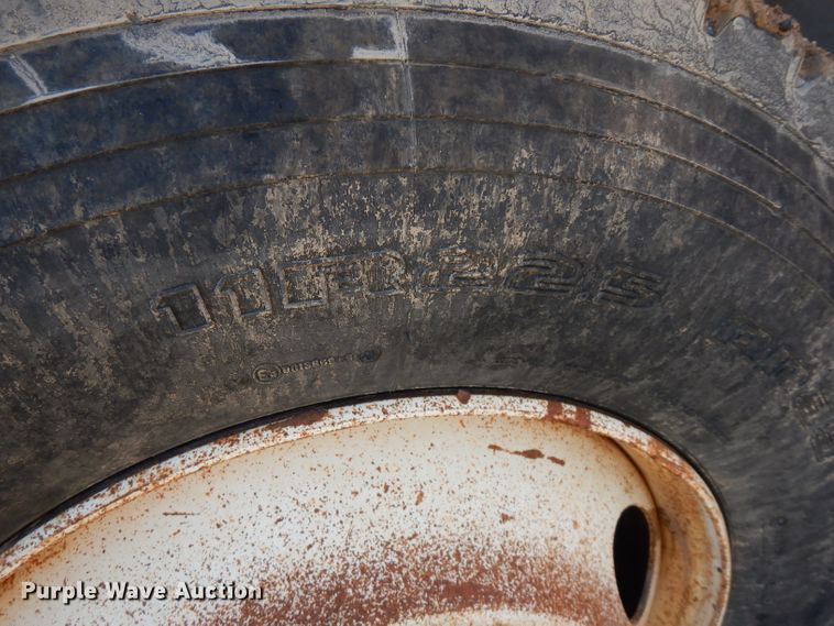 image for item FN9337 1998 International 4900  dump truck