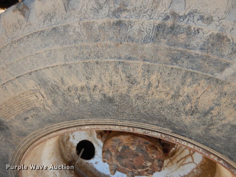 image for item FN9337 1998 International 4900  dump truck