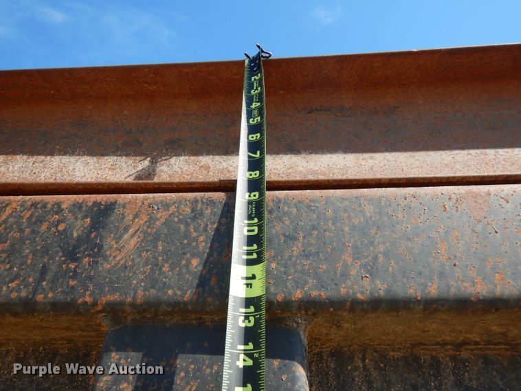 image for item FN9337 1998 International 4900  dump truck