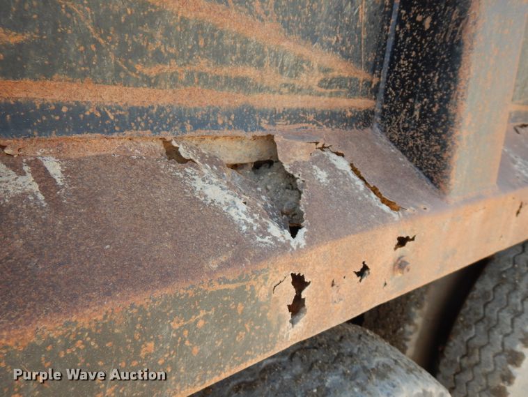 image for item FN9337 1998 International 4900  dump truck