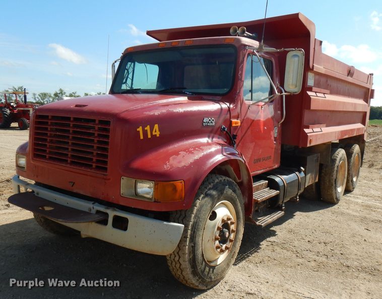 image for item FN9338 2000 International 4900  dump truck