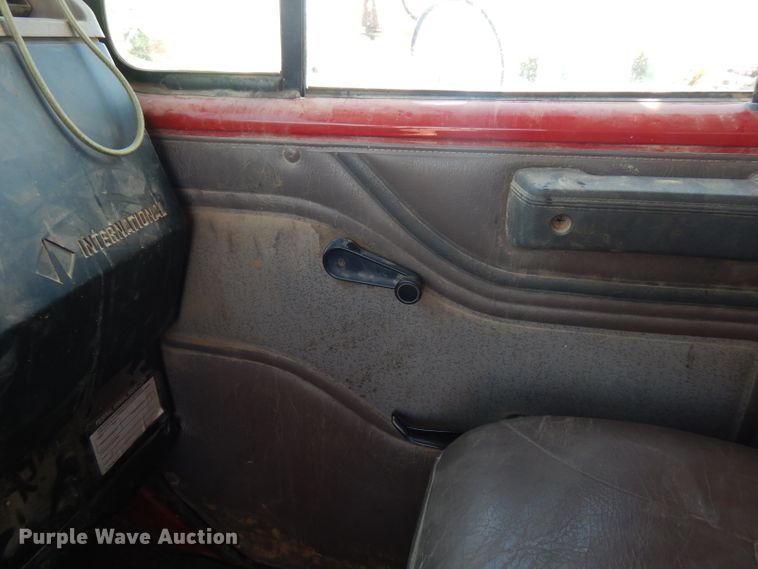 image for item FN9338 2000 International 4900  dump truck