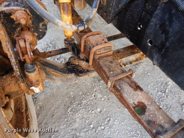 image for item FN9338 2000 International 4900  dump truck