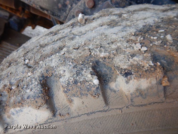 image for item FN9338 2000 International 4900  dump truck