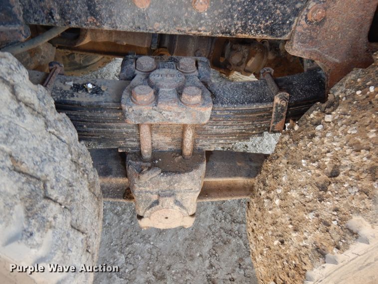 image for item FN9338 2000 International 4900  dump truck