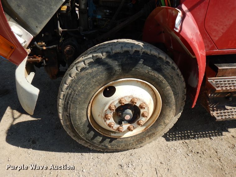 image for item FN9338 2000 International 4900  dump truck