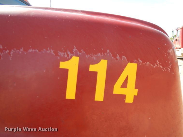 image for item FN9338 2000 International 4900  dump truck