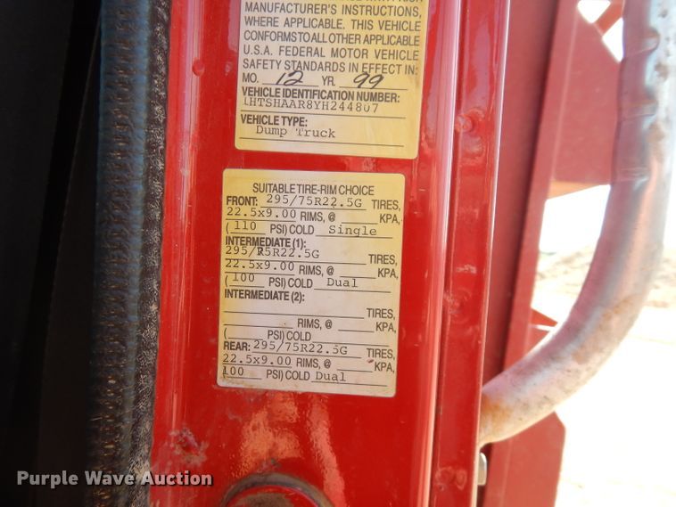 image for item FN9338 2000 International 4900  dump truck