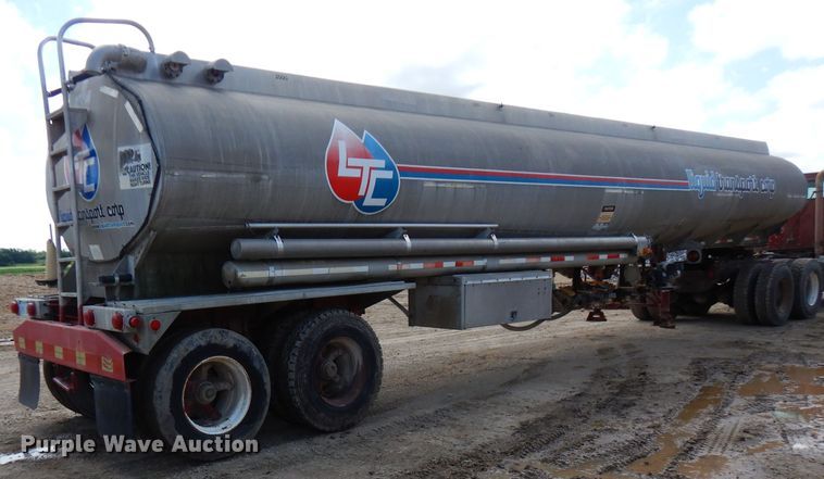 image for item FN9340 1982 Heil tank trailer