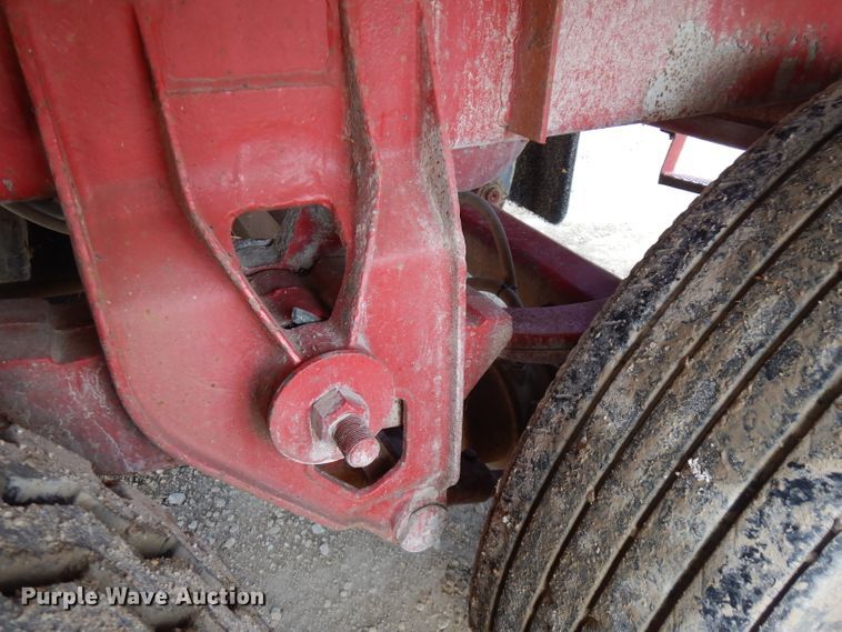 image for item FN9340 1982 Heil tank trailer